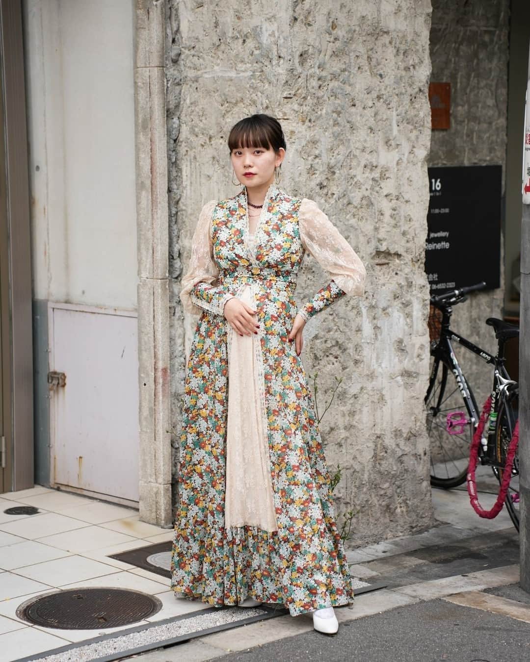 のインスタグラム：「Name: 宮ノ脇佳苗⁠ ⁠ Onepiece #CAROLScloset⁠ Shoes: #CAROLScloset⁠ Earrings #CAROLScloset⁠ Necklace #CAROLScloset⁠ ⁠ Photo by @ha___to10⁠ ⁠ #スナップ_fs #fashionsnap #fashionsnap_women」