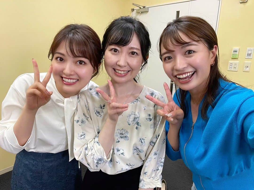 遠野愛のインスタグラム：「2023.05 ボイスマ 中谷とゲストを迎え２週連続YouTube配信💫 ゆるゆると自由な女子会トーク😳  半年前にFBSに仲間入りしたノリのいいお姉さま @shiori.yoshi_fbs   4月からFBSで一緒に働く学生時代からの友人でもある @anrinakamura_fbs   2人の楽しい人柄がわかる配信となっていますので 是非アーカイブからぜひご覧ください♡  🔍FBSアナウンサー ボイスマ」