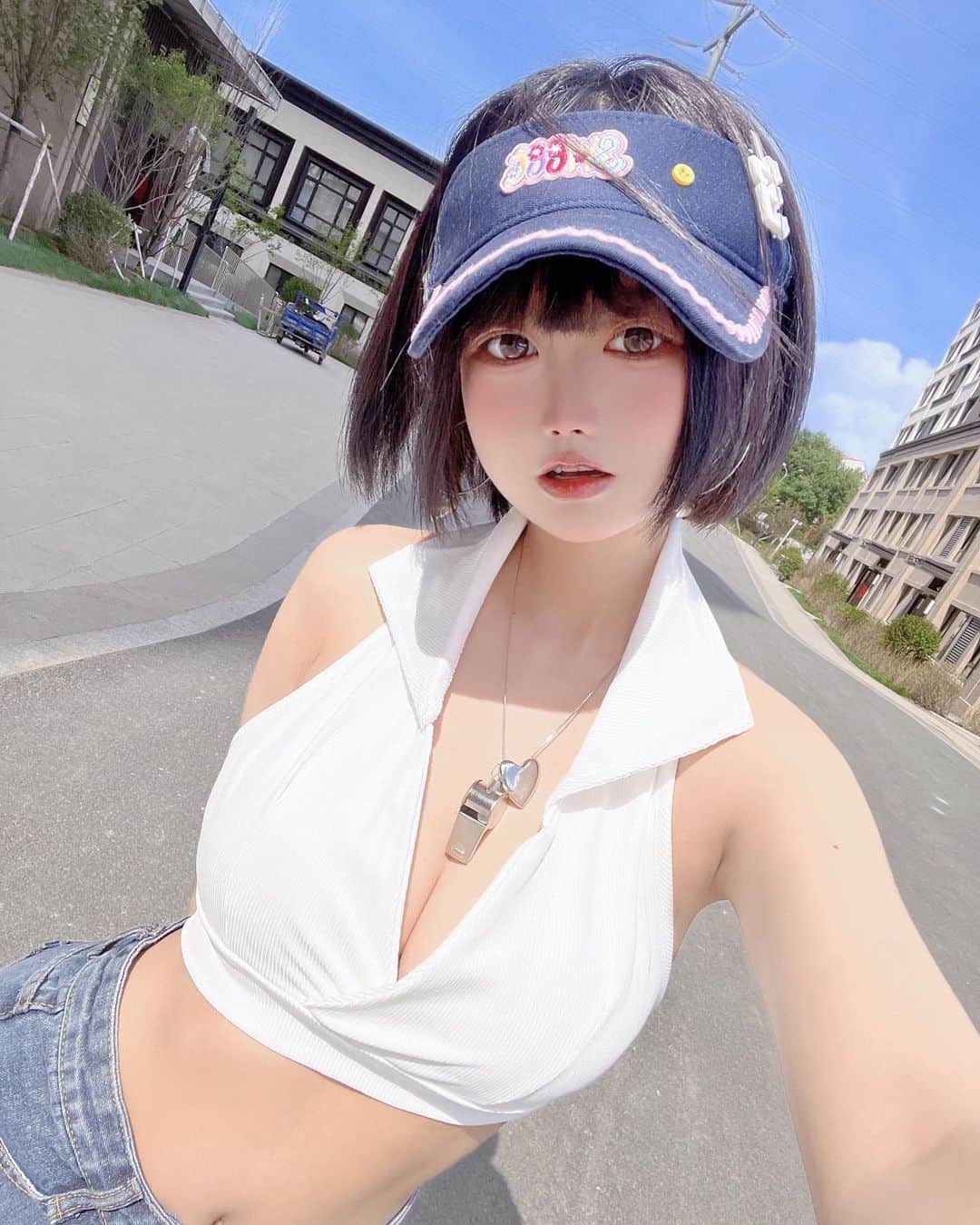 Loluuuuuuのインスタグラム：「素晴らしき世界に 今日も頑張りましょ✨」