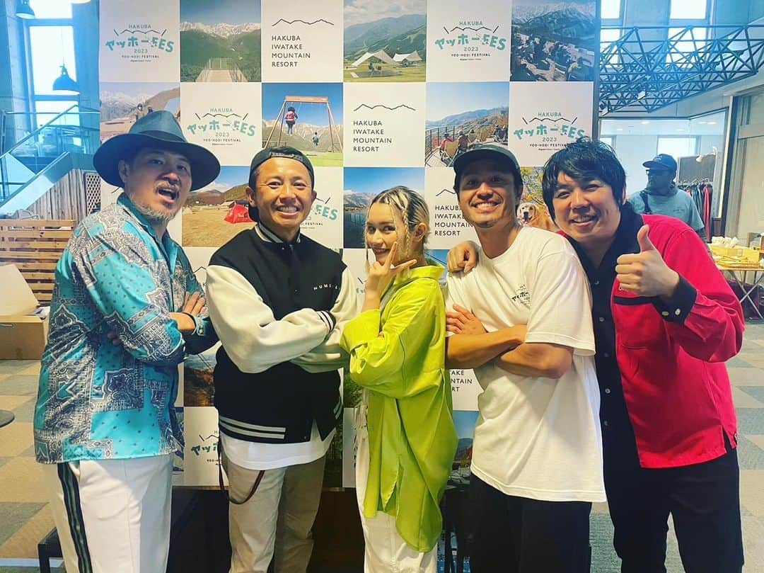 ISEKIのインスタグラム：「#白馬の思い出 #Anly #スキマスイッチ #GAKU-MC #ISEKI #ヤッホーフェス #白馬岩岳マウンテンリゾート  #最高だたよ」
