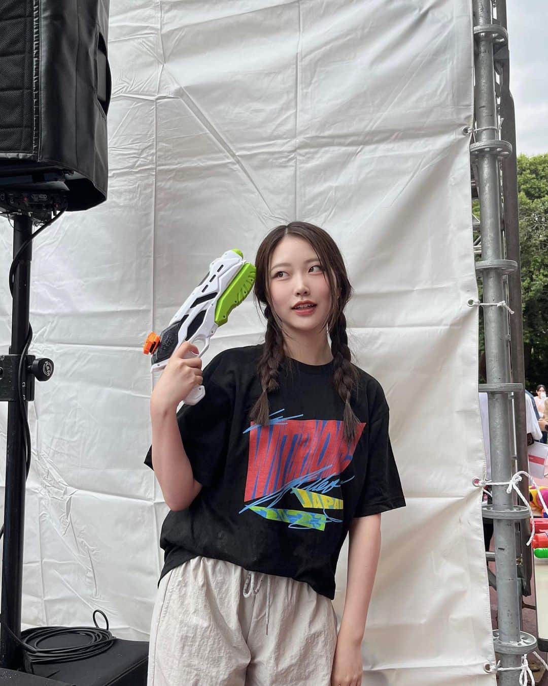 権隨玲さんのインスタグラム写真 - (権隨玲Instagram)「韓国の夏を代表する大型音楽フェス ❤️‍🔥 WATERBOMBが日本に初上陸!!   韓国で圧倒的な人気を誇る大型音楽フェスで K-POPのTOPアーティストが一堂に介します !  大量の水しぶきの中、観客とアーティストが 一 緒になって水鉄砲を打ち合う 新感覚の熱狂が味わえるフェス!   韓国では即日チケット完売の大人気フェスなので 早めのチケット購入がオススメだよ🙌🏻  開催日程  大阪 7月15日(土)16日(日)  名古屋 7月22(土)23日(日)  東京 7月29(土)30日(日)  @waterbomb_tokyo_official @waterbomb_osaka_official @waterbomb_nagoya_official  #ウォタボムヤバイ #ウォーターボム　#waterbombjapan #夏フェス #フェス#ウォーターボム #ウォーターボムジャパン #フェス #夏フェス #PR#水着 #水着コーデ」6月1日 12時03分 - rea__room