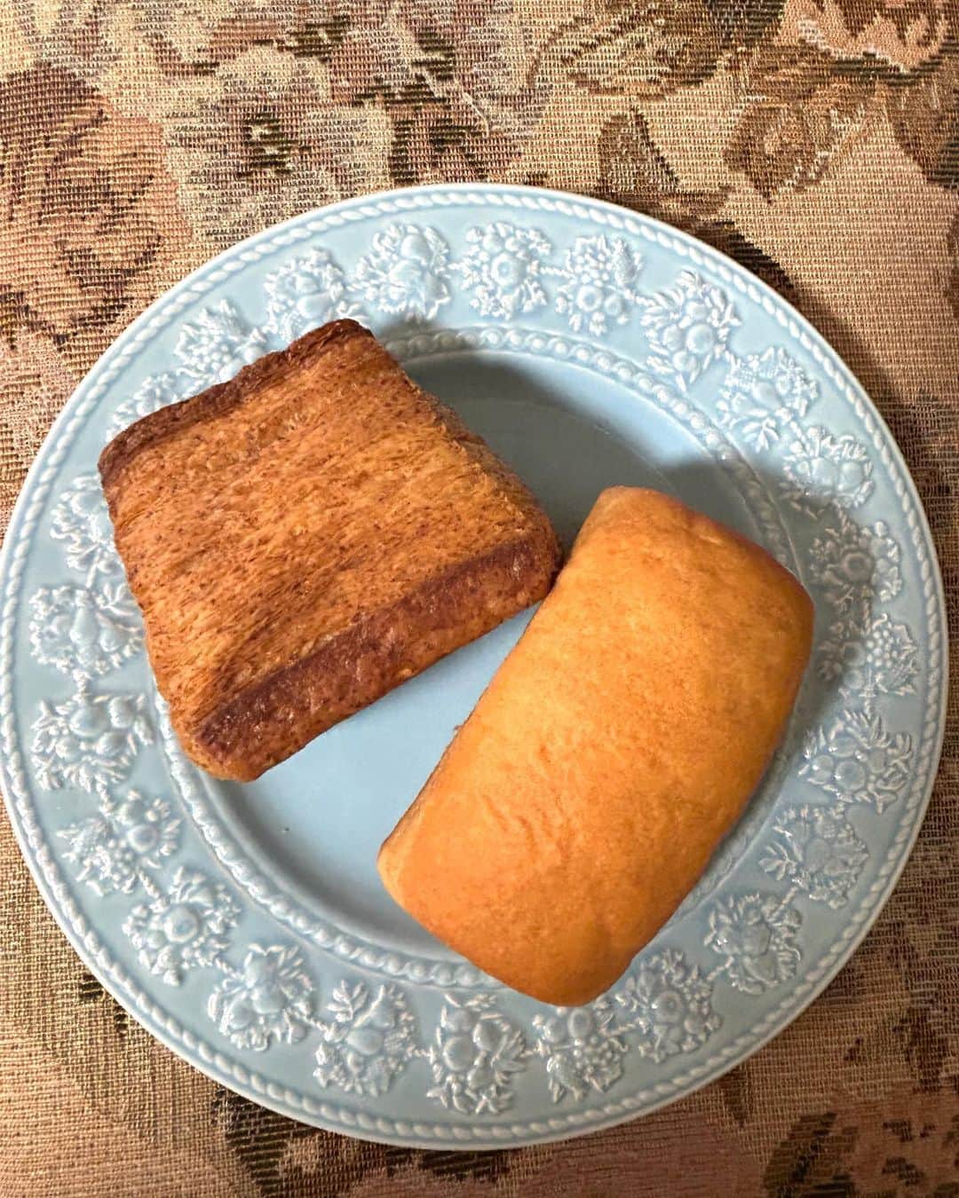 理絵さんのインスタグラム写真 - (理絵Instagram)「POINT ET LIGNE  #pointetligne #ポワンエリーニュ #美味しいパン」6月1日 12時31分 - ____rie____