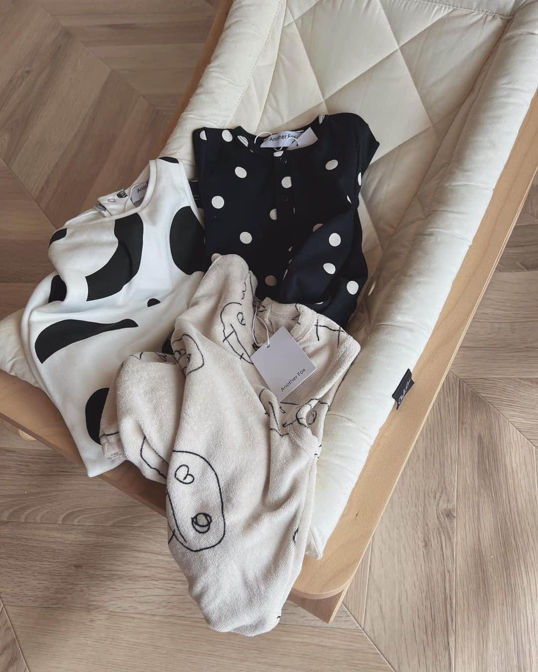 HALCAのインスタグラム：「▪️▫️▪️▫️▪️▫️ #anotherfox #veganfriendly  #babyfashion #babywear」