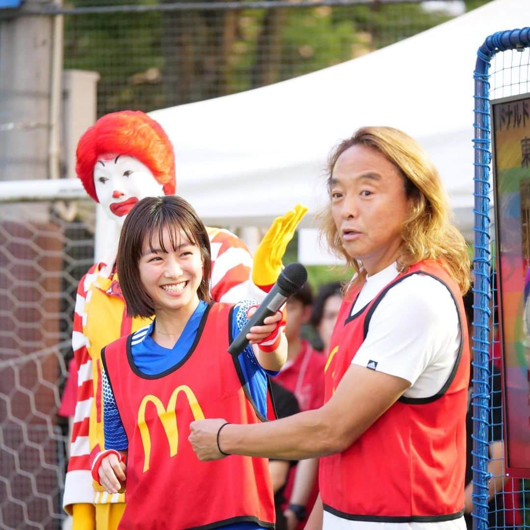 高田夏帆さんのインスタグラム写真 - (高田夏帆Instagram)「想いが込められたフットサルに 呼んで頂きました⚽️ チーム北澤っっ 戦力外だったのが(当たり前なのよアンタ) 悔しかったけど､あ~楽しかった~ スポーツって本当に楽しい~ 練習しちゃお✌︎  ドナルドマクドナルドハウスの存在が より知ってもらえる機会になりますように🌙  #北澤豪さんプロデュース #ドナルドマクドナルドハウス支援 #チャリティフットサル #DMHC#DMHCチャリティフットサル #ドナルドマクドナルドハウス」6月1日 22時58分 - takadakaho