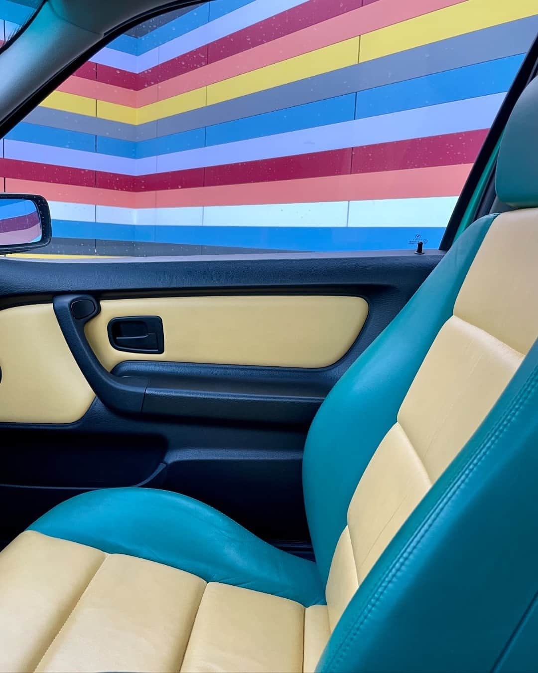 BMWさんのインスタグラム写真 - (BMWInstagram)「BMW Individual a symphony of color 🎨  #BMWRepost @e36.individual  The 1997 BMW 3 Series Compact.  #BMW #BMWClassic」6月1日 23時00分 - bmw