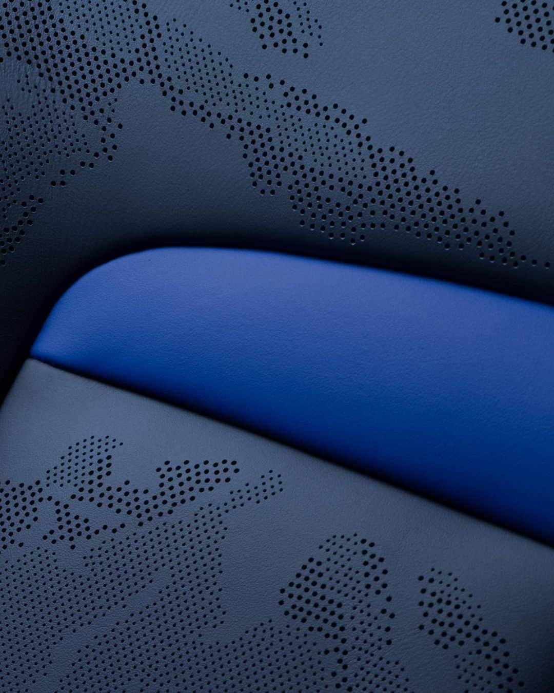 ロールス・ロイスさんのインスタグラム写真 - (ロールス・ロイスInstagram)「Black Badge Cullinan Blue Shadow’s front and rear seats reveal a vivid image of the Earth’s surface.  Each seat displays 75,000 individually placed perforations that encapsulate Earth’s organic cloud patterns swirling above oceans and continents.  The intricate pattern is mirrored on Blue Shadow’s indoor car cover, enticing onlookers to imagine what awaits beneath.  Discover #BlackBadge Cullinan Blue Shadow; link in bio.  #BespokeIsRollsRoyce  — NEDCcorr (combined) CO2 emission: 343 g/km; Fuel consumption: 18.7 mpg / 15.1 l/100km WLTP (combined) CO2 emission: 377-370 g/km; Fuel consumption: 17.0-17.3 mpg / 16.6-16.3 l/100km. Further information: https://www.rolls-roycemotorcars.com/en_GB/information/fb-dat-wltp.html」6月1日 23時01分 - rollsroycecars