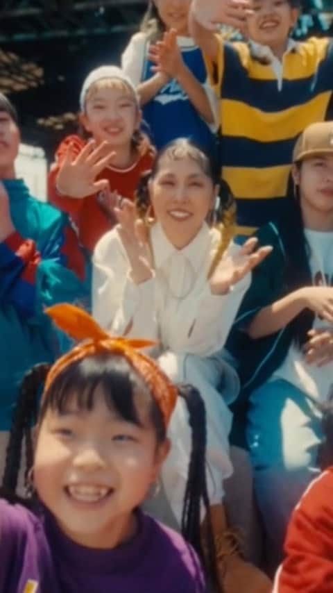 AIのインスタグラム：「[Music Video Credits] ▷Lead Dancers : @babykonkrete_lilkrow  @chaa_hinata.princess  @634musa634  @itohi_crown_0807  @bboy_wato   ▷Dancers : MisoRA, RAM, ShuN, Fuu, MITO, Aera, TAMA, HAM!RU, TAIGA, CH!KA, MIYUNA, KOHA, Yume, Koki, YURA, Kaoruko, mito,NEU, AIMI  ▷Choreography : @reina_queenme   ▷Dance Instructors :  @katsu_one @mar_coolcrew @krowmasa @tomoka_imai_tomoko   ▷Dancer Coordination : @yoshikidb @gkkj.tokyo   ▷DJ : @ryusay_official   ▷DJ Instructor : @djhirakatsu   ▷Graffiti :  Shart & BAHK142  ▷Director : @mesudayuma   ▷Producer : Hazuki Hasegawa  ＜SPECIAL DANCE CLIP「Eh Eh Eh」＞ ▷Dancer : @mona712  @ying.yansamurai  @meechandeesu   #AI #ＡＩリスペクトオールツアー #リスペクト #respect」