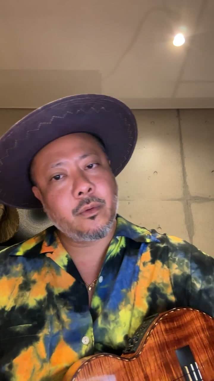 上江洌清作のインスタグラム：「WWW対バンTour‼️  9th Album 発売‼️  夏ふぇす  WWW2023  続く…  他にもたくさん  何やらたくさん情報ありますんで  オフィシャルをチェックしてみてね〜  @mongol800_official   @www800_official   25周年イヤー遊びましょ😘🤙🏾🌴  #mongol800   #モンパチ」