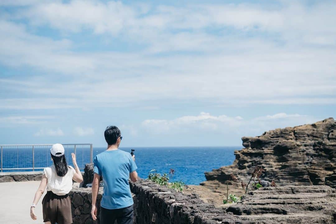 岩間恵さんのインスタグラム写真 - (岩間恵Instagram)「後ろ姿シリーズ🌊  ひとつ前の投稿にたくさんのコメント ありがとうございました✨ 良い週末をお過ごしください😽  photo by @sakaken   #もう6月 #あっという間だね #背中で語る #なんつて」6月1日 23時38分 - iwamame