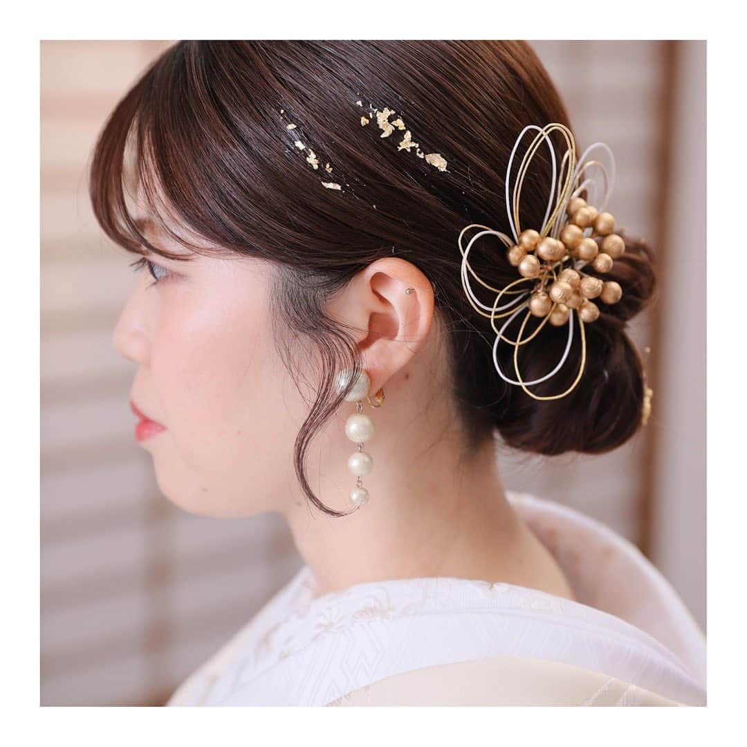 スタジオアクア浅草店さんのインスタグラム写真 - (スタジオアクア浅草店Instagram)「【和装シニヨン】  和装で人気の下めシニヨン✨  可愛いふわふわ系or大人なツルッと系 どちらがお好きですか？👀𓈒𓏸  ご希望のスタイルをご提案させて頂きます。 お気軽にご相談ください🙇🏻‍♀️ ̖́-  指名も可能です！  - - - - - - - - - - - - - - - - -  Hair and make up 💄 金森春香 @haruka.deco.hm  - - - - - - - - - - - - - - - - - - - - - - - スタジオアクア浅草店アカウント 👉 @studioaqua_asakusa スタジオアクア富士店アカウント 👉 @studioaqua.fuji  デコルテフォトグループ公式アカウント 👉 @decollte_weddingphoto - - - - - - - - - - - - - - - - - - - - - - - #デコルテフォト #撮る結婚式 #和洋ロケーション #和洋装 #和洋装前撮り #色打掛 #紋付袴 #ロケーションフォト #ウェディングドレス #タキシード #和装ヘア  #d_weddingphoto #studioaqua #スタジオアクア #スタジオアクア浅草店 #スタジオアクア富士店 #ウェディングフォト #フォトウェディング #ブライダルフォト #ブライダルヘア #前撮り #後撮り #結婚写真 #ウェディング #プレ花嫁 #関東花嫁 #wedding #bridal #weddingphotography #weddingphotographer - - - - - - - - - - - - - - - - - - - - - - - フォトグラファー、ヘアメイク、フォトプランナー募集中！ @decollte_recruit」6月1日 23時42分 - studioaqua_asakusa