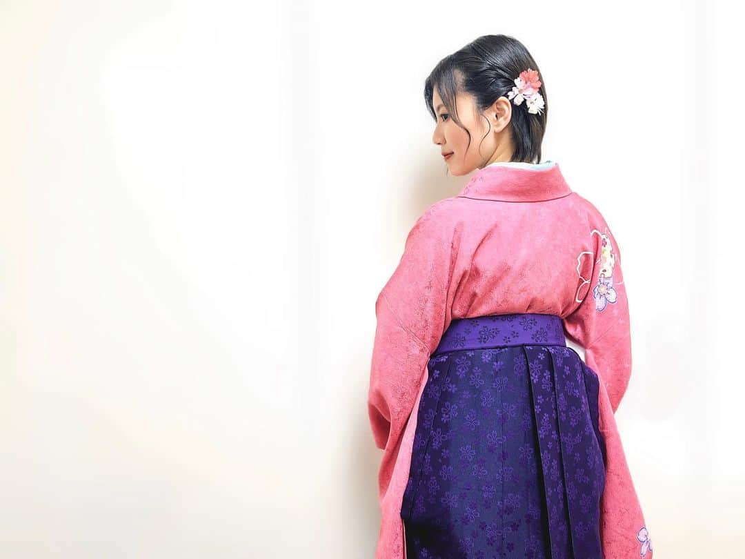 小林玲のインスタグラム：「🍑 ⁡ ⁡ ⁡ 5/24〜28 #舞台MOMOTARO 全9公演、無事に閉幕致しました✨ ⁡ ⁡ 沢山のご来場.ご視聴.ご声援 誠にありがとうございました！！ ⁡ ⁡ みなさんの応援が いつも力になってます ホントにほんとにありがとう🌸 ⁡ また次に向けて頑張ります♪ ⁡ ⁡ ⁡ ⁡ さて 今日から6月ということで あと一ヶ月で上半期も終了という(驚) 早すぎてびっくり笑 ⁡ 今月も宜しくお願いします☺︎🌼」