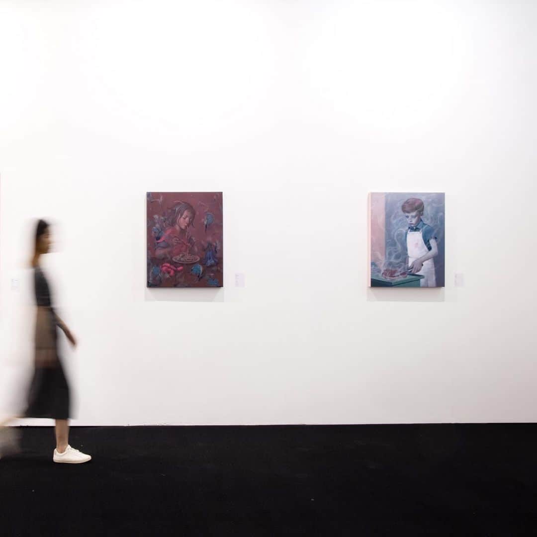 ジェームス・ジーンのインスタグラム：「Find me at JINGART in Beijing @galleryallart 🍝 🥩」