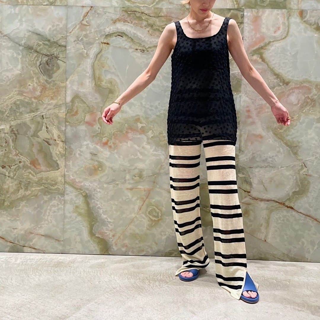 H BEAUTY&YOUTHさんのインスタグラム写真 - (H BEAUTY&YOUTHInstagram)「＜H BEAUTY&YOUTH＞  FLOWER JACQUARD TANK ¥20,900 Color: BLACK Size: FREE (着用スタッフ: 161cm)  FLOWER JACQUARD BLOUSE ¥25,300 Color: BLACK Size: FREE  #H_beautyandyouth #エイチビューティアンドユース @h_beautyandyouth  #BEAUTYANDYOUTH #ビューティアンドユース #Unitedarrows #ユナイテッドアローズ #zuluandzephyr  #gabrielaartigas  #charlottechesnais #palomabarcelo」6月1日 15時31分 - h_beautyandyouth