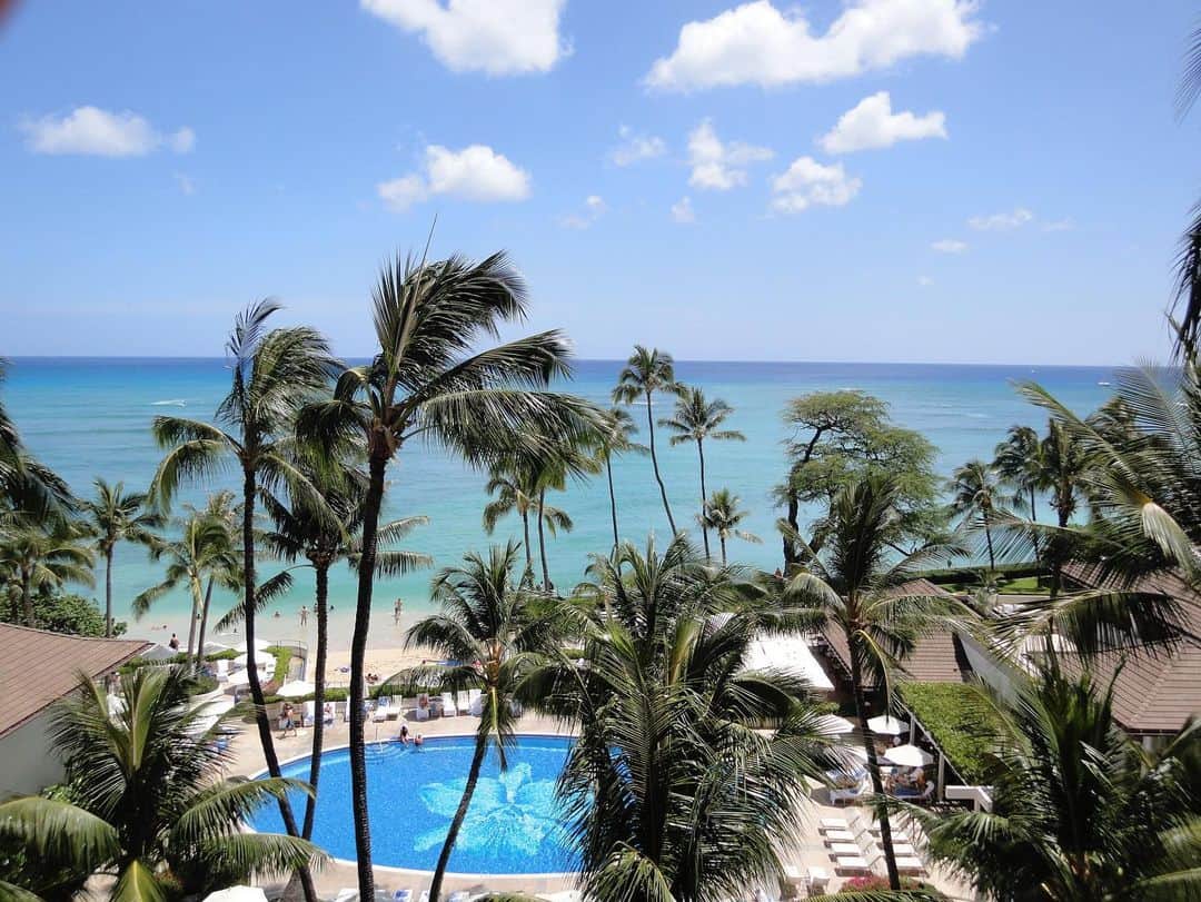 中澤裕子のインスタグラム：「🌺🌺  １１年前の６月１日のHawaii。 随分と行ってないなぁ。 また行きたい。 連れてって。」