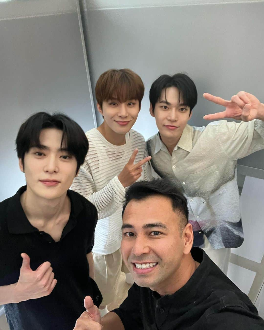 Raffi Ahmadさんのインスタグラム写真 - (Raffi AhmadInstagram)「Now On Youtube @rans.entertainment special with @nct_dojaejung, @_jeongjaehyun @do0_nct @sugaringcandy !!!! On Fire 🔥 Main ke Andara Rumah Baru RANS ❤️ @smtown_idn」6月1日 15時50分 - raffinagita1717