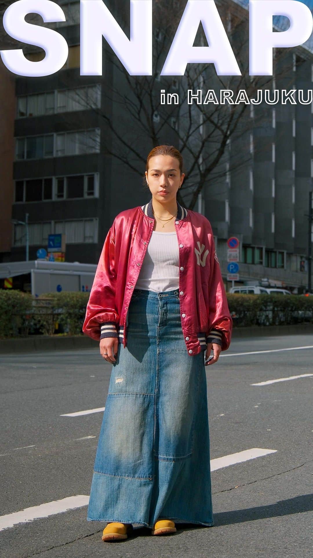 のインスタグラム：「McGuffin SNAP  No.067 ナリアイカナコ @_knknrai @berberjin_harajuku staff  jacket：50's #vintage  skirt：#ralphlauren footwear：#timberland ring：#chromehearts #18k necklace：#18k  好きな音楽のジャンル：90〜00'sのR&B、ネオソウル  #mcguffinsnap #snap #streetsnap #tokyo #tokyofashion #harajuku #harajukufashion #street #fashionreels #ストリートスナップ #ファッションスナップ」