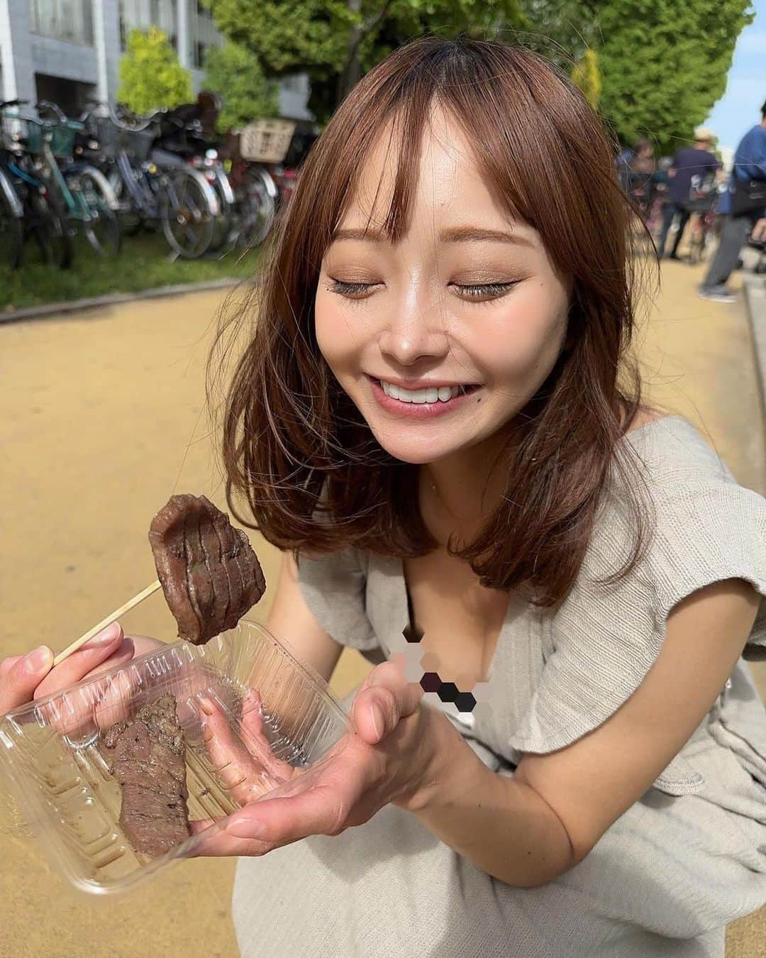 美女美容事情さんのインスタグラム写真 - (美女美容事情Instagram)「《肉フェス🥓🍖》 *⁠ リポストを使って素敵な美女の投稿を紹介させて頂く【ビジョビ💄美女美容事情💅】のコーナーです✨ *⁠ 今回ご紹介させて頂きますのは!!👀❤︎⁠⠀ ななまるさん< @beer___624 >の素敵なお写真📸⁠⠀⁠⠀⁠⠀⁠ *⁠⠀⁠⠀⁠⠀⁠⠀ かわいい美女が肉を食べているとギャップ萌えしますね💕一緒に肉フェスまわりたいです🥩🍗 *⠀⁠⠀⁠⠀⁠⠀⁠⠀ ななまるさん< @beer___624 > ⁠⠀⁠⠀⁠⠀⁠⠀ 素敵な投稿ありがとうございました☺️📸✨ *⠀⁠⠀⁠⠀⁠⠀⁠⠀ ななまるさんのアカウントには他にも素晴らしい投稿が沢山ありますので是非覗いてみてくださいね💁‍♀️💙⁠⠀⁠⠀⁠⠀⁠⠀ *⠀⁠⠀⁠⠀⁠⠀⁠⠀ △▼△▼△▼△▼△▼△▼△▼△▼△▼ ⁠⠀⁠⠀⁠⠀ ❤🧡💛「美女美容事情」💚💙💜⠀⠀⠀⠀⠀⠀⠀⠀⠀⠀⠀⠀⠀⠀⁠⠀⁠⠀⁠⠀⁠⠀⁠⠀ 👇掲載ご希望の方は👇⠀⠀⠀⠀⠀⠀⠀⠀⠀⠀⠀⠀⠀⠀⠀⁠⠀⁠⠀⁠⠀⁠⠀⁠⠀ @b_b_j.jタグ付けと🖤 #ビジョビ ⁠⠀ 🖤タグ付けお願いします✨⠀⠀⠀⠀⠀⠀⠀⠀⠀⠀⠀⠀⠀⠀⠀⁠⠀⁠⠀⁠⠀⁠⠀⁠⠀ △▼△▼△▼△▼△▼△▼△▼△▼△▼ ⁠⠀⁠ #肉フェス #フェス #グルメ #ななまる #インスタ美女」6月1日 17時04分 - b_b_j.j