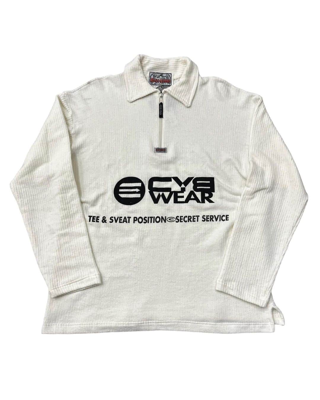 ジャムルのインスタグラム：「90's- ハーフジップ リブカットソー　¥6200+tax(6820) . 前回入荷時もすぐSOLDとなったクラブウェアブランドのCYB WEAR。 こちらは90年代頃のデッドストック、ハーフジップリブカットソー。 ロゴのフォントもかっこいい！ .  WEB SHOPに入荷しております。 是非ご覧ください。 jammru.com  #お問い合わせはお電話で承ります #jammru #osaka  #fashion  #streetstyle  #streetfashion  #vtg  #vintage  #used  #usedclothing  #古着 #古着屋 #ファッション #70s #80s #90s」