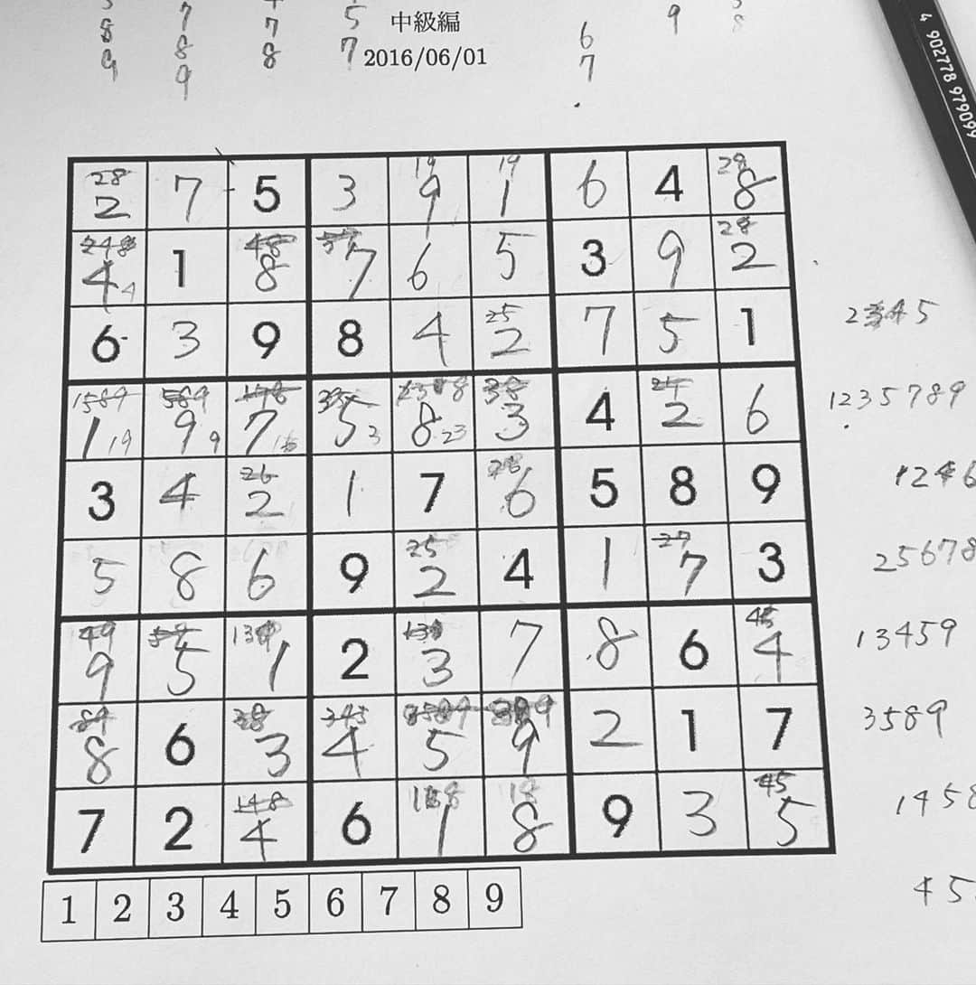 井手大介のインスタグラム：「中級も解けた　#sudoku #数独」