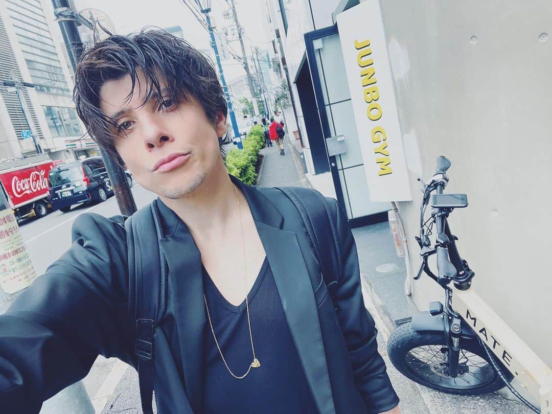 城田純のインスタグラム：「おちかれさん。」