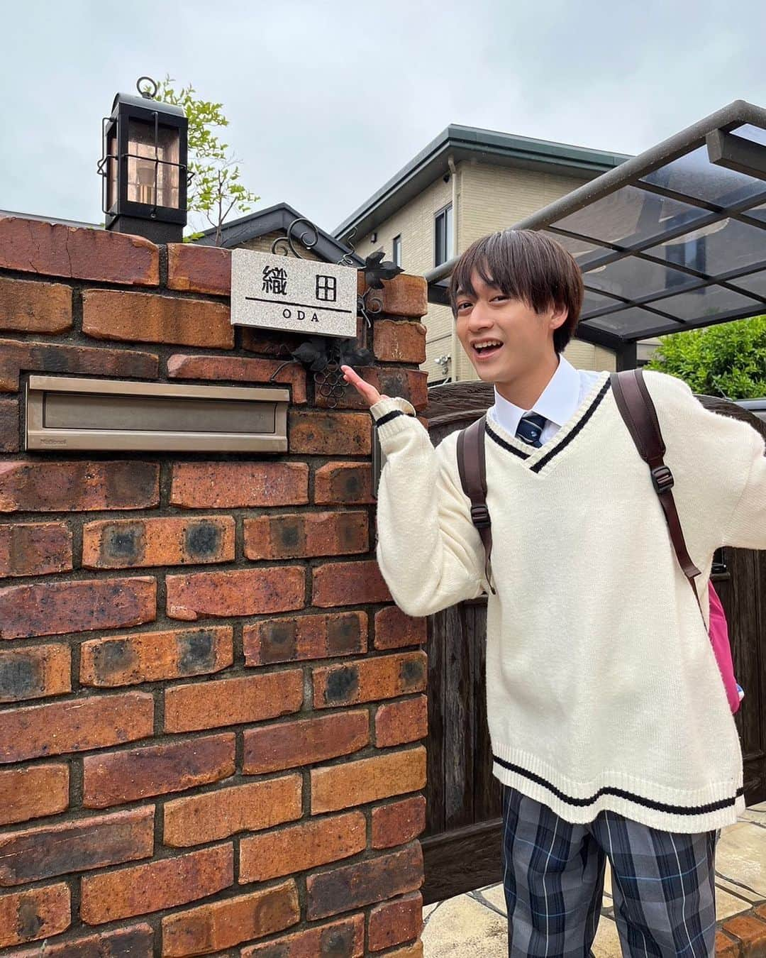 シンドラ公式さんのインスタグラム写真 - (シンドラ公式Instagram)「🌸🌸🌸 #春は短し恋せよ男子 第7話6月5日(月)24:59～  偉人の家の前である事件が💦 偉人の10年の片想いは果たして…  お待たせしました！ #いくちの恋🥰 お見逃しなく！！！  #萌え袖いくち  #TVer #Hulu  にて見逃し配信中📲 https://tver.jp/series/srs7lbl1b9  #藤井直樹 #岩﨑大昇 #那須雄登 #金指一世 #美少年 #ジャニーズJr #永瀬莉子 #香音 #鈴木ゆうか #山崎紘菜 #奇跡が起きるとき #シンドラ #チームはるだん」6月1日 18時00分 - shindora_ntv