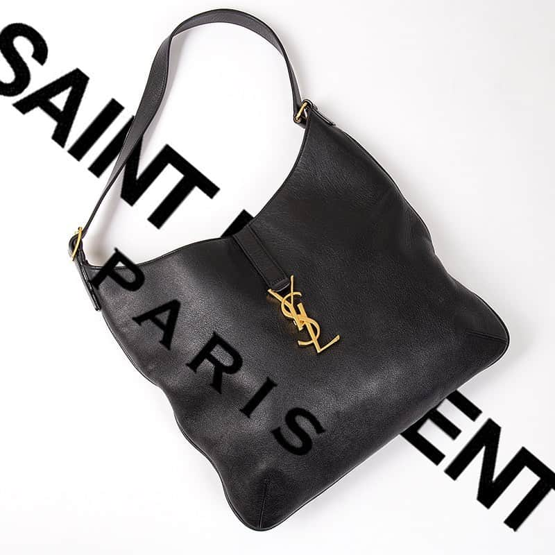 playfulさんのインスタグラム写真 - (playfulInstagram)「SAINT LAURENT PARIS カサンドラチャームレザーホーボーバッグ ¥195,800 (k-117970) https://www.playful-dc.com/products/details122131.html  #古着  #DCブランド #サンローラン  #サンローランパリ  #プレイフル #サンローランバッグ #サンローランバッグ  #カサンドラ  #シャネル #サンローランカサンドラ 　 #playful #saintlaurent  #saintlaurentparis #saintlaurentparisbag」6月1日 18時00分 - playful_dc