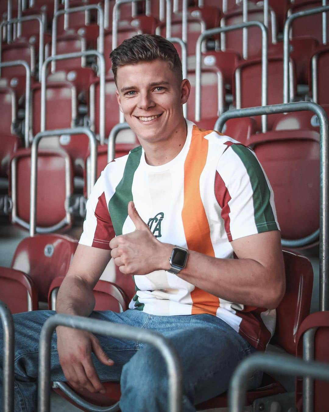 FCアウクスブルクさんのインスタグラム写真 - (FCアウクスブルクInstagram)「Servus, Finn! ✌️ Der #FCA hat mit @finndahmen einen neuen Torhüter verpflichtet, der deutsche U21-Europameister kommt ablösefrei an den Lech. Willkommen bei ❤️💚🤍!   #Dahmen2026 #FCA1907 #fcaugsburg #Transfer」6月1日 18時00分 - fcaugsburg1907