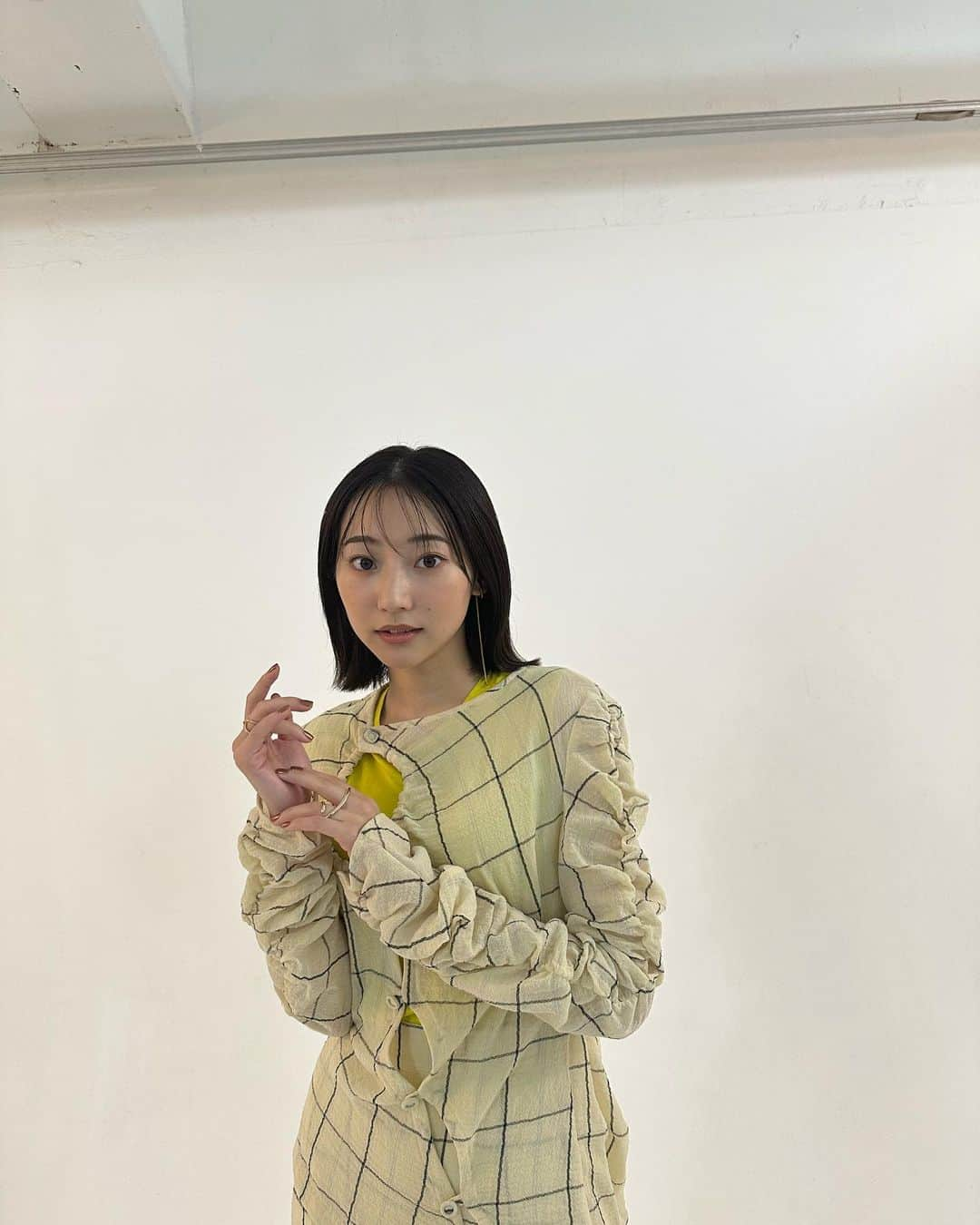 武田玲奈さんのインスタグラム写真 - (武田玲奈Instagram)「CAPA✨🐥🌼  そして今夜は「あなたがしてくれなくても」第８話！！！🥹  tops @eslow__  @enkel_tokyo  shoes @dianashoespress accessories @seasukii_jp @haku_fleur @miyunakamura.jewelry」6月1日 18時08分 - rena_takeda