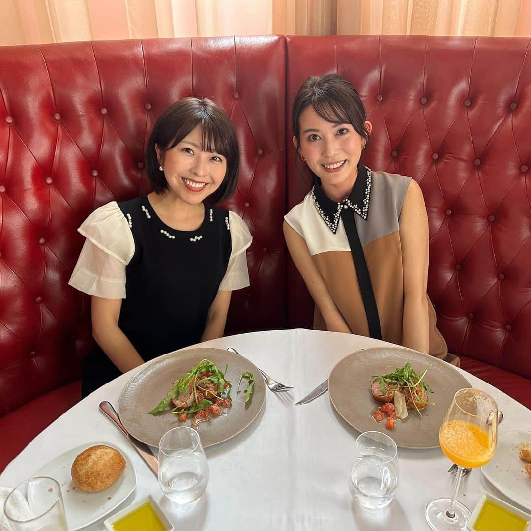 小尾渚沙さんのインスタグラム写真 - (小尾渚沙Instagram)「今日から６月ですねっ❤️ 今月も応援宜しくお願い致します✨  写真は先日、大好きな先輩・マッキーさんとランチした時のです💕 た〜くさん笑ってパワーチャージしました😍😍💪🏼 仲良くして下さり、いつもありがとうございます❤️  今月も美味しいもの食べて飲んで、 口角上げていきましょ〜😆✨ . . #スワイプしてね 👉 #早川茉希 先輩 #ランチ #女子会 #昼からおびーる #小尾ールタイム」6月1日 18時25分 - obi_nagisa