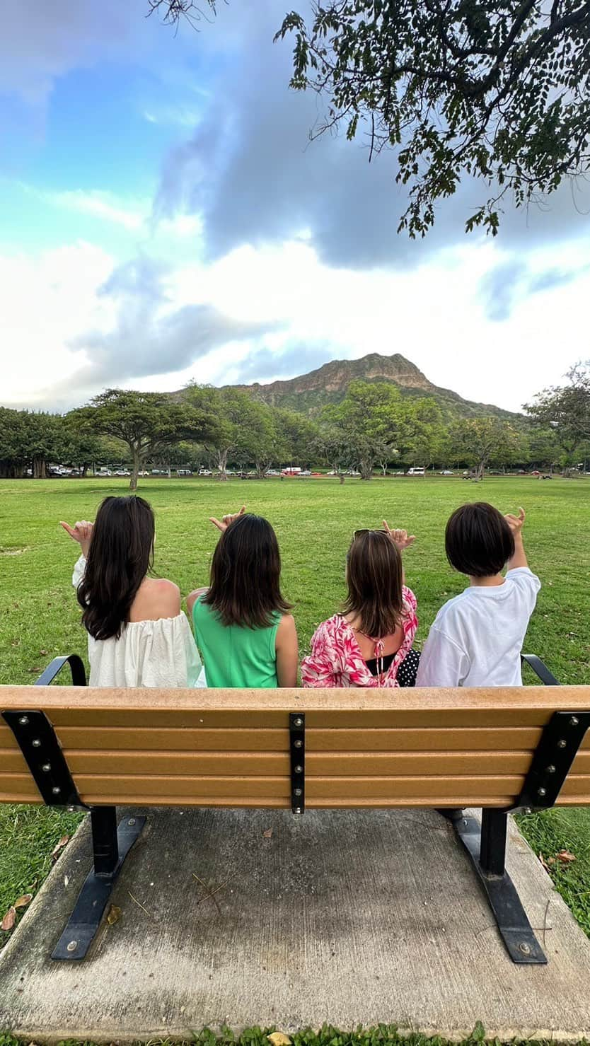 足立かりんのインスタグラム：「Hawaiiリール🏖️後編 #hawaii#hawaii旅行#女子旅#旅猿娘 #waikiki #northshore #haleiwa #kolina #beach #shopping . 他の国や旅投稿もみてね @karinadachi に載せてます。 #エステ#エステティシャン#エステサロンオーナー#エステサロン#エステティシャンの休日#赤坂#赤坂エステ」