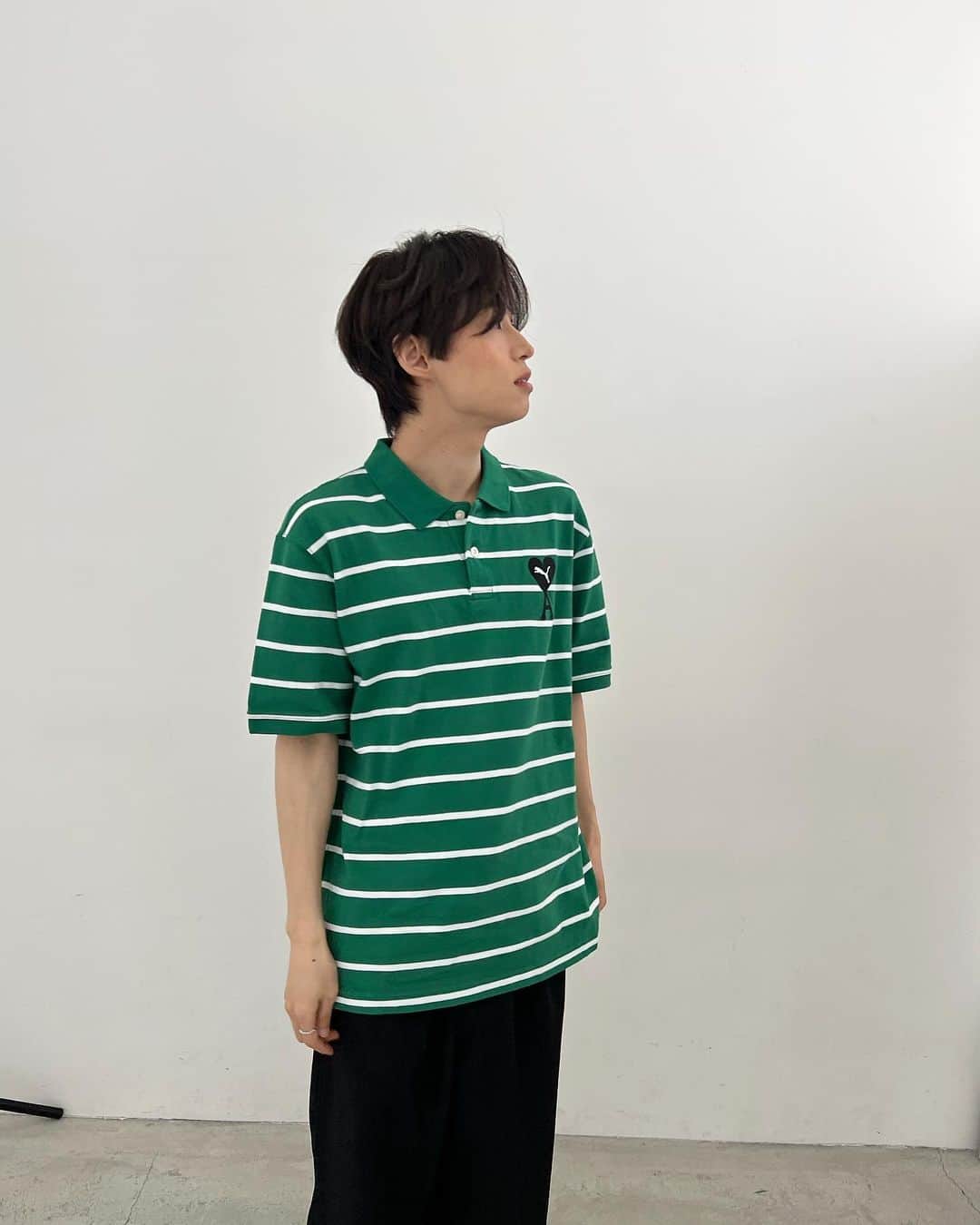 ヒョクのインスタグラム：「珍しく緑の衣装🌿 似合ってる？ㅋㅋ #ヒョク」