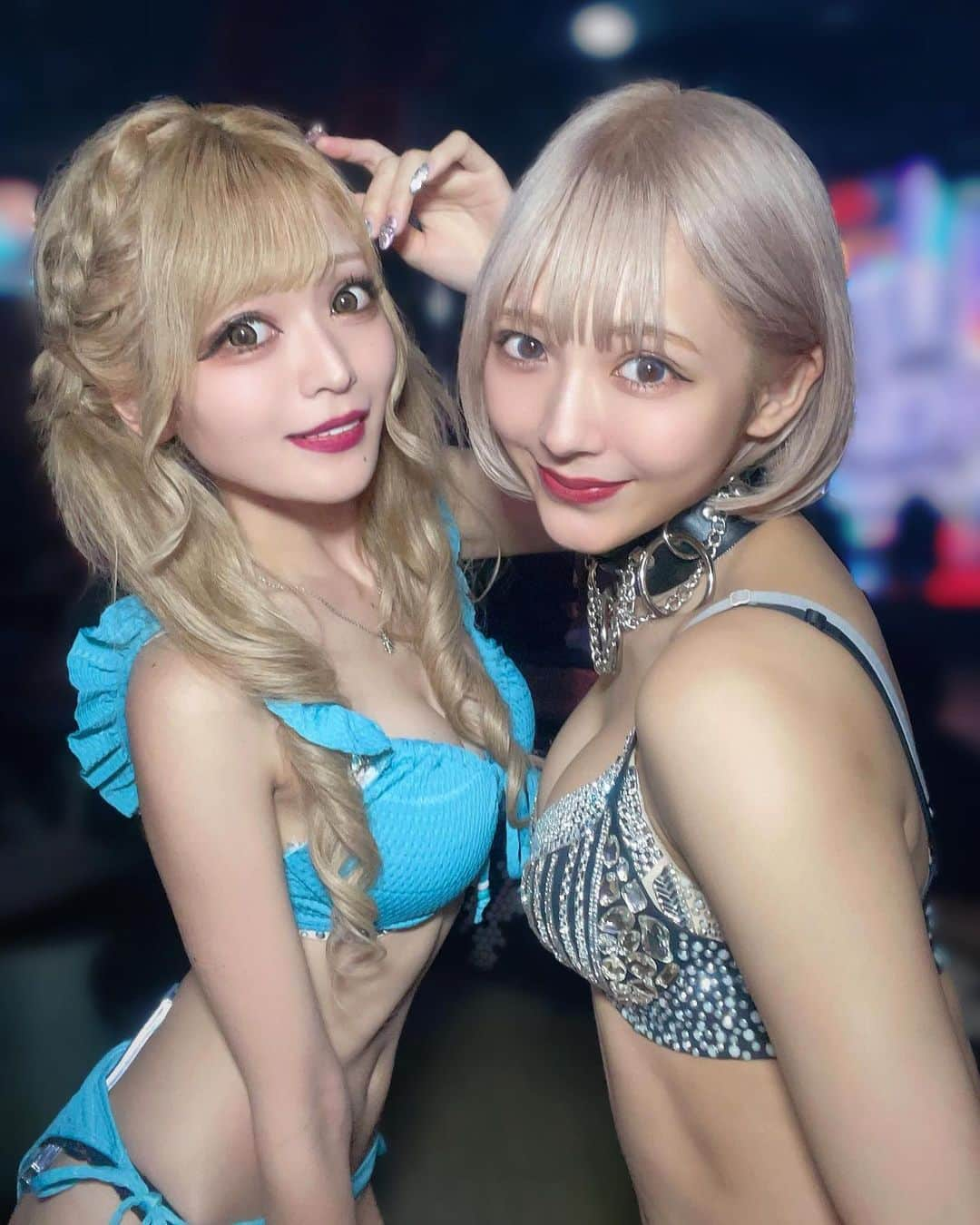 ミランさんのインスタグラム写真 - (ミランInstagram)「burlesqueのさわさん🐰🤍 ( @sawa_burlesque ) お顔最強🥺🫶💓 2ショお初で嬉しいな👏👏🌈  ・  ・  ・  #バーレスク東京 #パリオン #パリレスク #六本木 #東京 #金髪ギャル #水着ギャル #ショーガール #アイドル #エンタメ活動を止めない」6月1日 18時43分 - milan_partyon