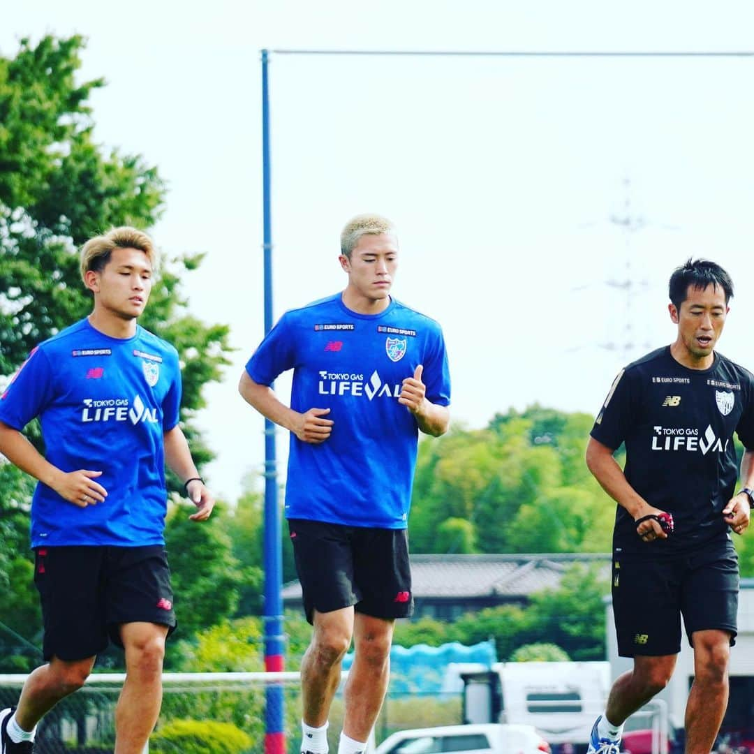 FC東京オフィシャルグッズさんのインスタグラム写真 - (FC東京オフィシャルグッズInstagram)「🔵🔴 #松木玖生 選手、#熊田直紀 選手がU-20日本代表の活動を終え帰国!!👏👏🇯🇵🇯🇵🔵🔴  玖生、クマ、おかえりなさい!!😊🤝 @kuryu.matsuki27  @naoki.0634  @fctokyoofficial  #daihyo #U20日本代表  #FC東京 #fctokyo #tokyo」6月1日 18時43分 - fctokyoofficial