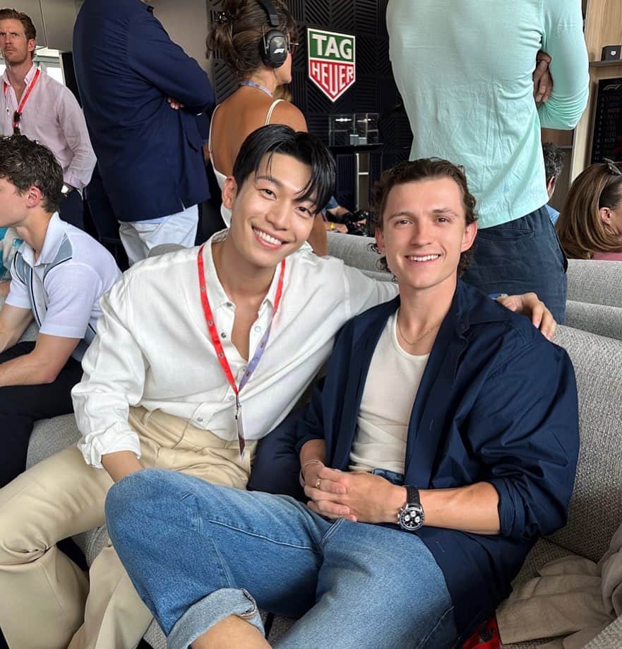 ウィ・ハジュンのインスタグラム：「It was a pleasure and an honor to meet you 💪🔥」