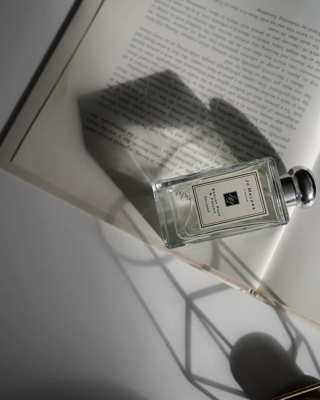 紺谷みえこのインスタグラム：「ずっと愛用している @jomalonelondon  の  #englishpear の香り.•*」