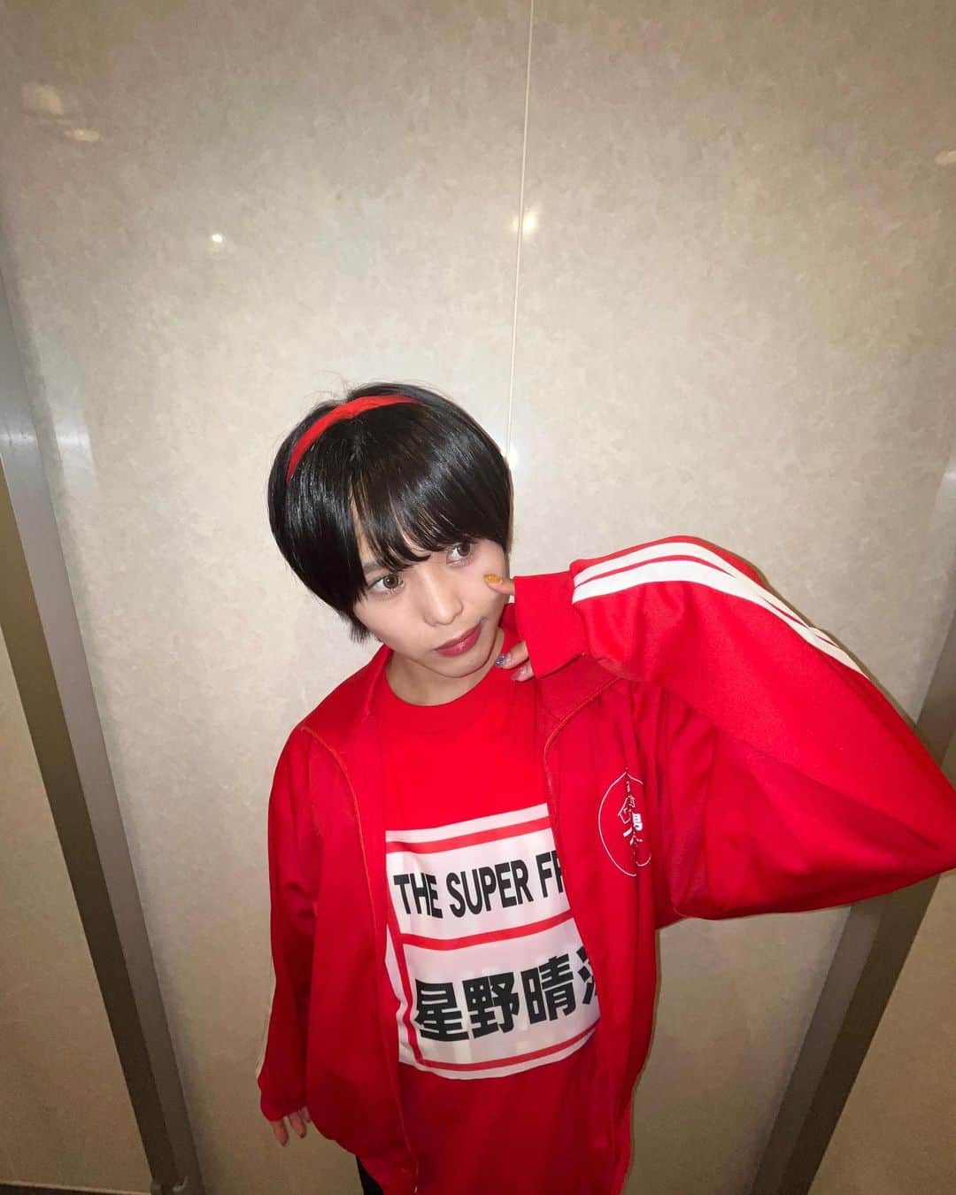 のインスタグラム：「運動会とか何年ぶり‪💧‬ 高校生の時は高校1年生の時しかしてないから３年ぶりとかなのか汗 久々のあの感じとっても楽しかったー！¨̮¨̮¨̮ つば男ジャージかわち😔🫵🏻🩷」