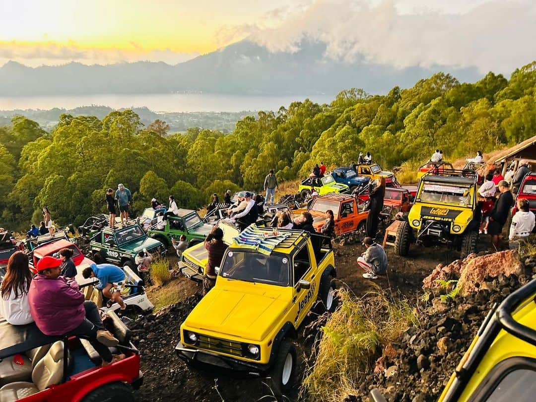 ガユンのインスタグラム：「🚜🌄👍❤️」