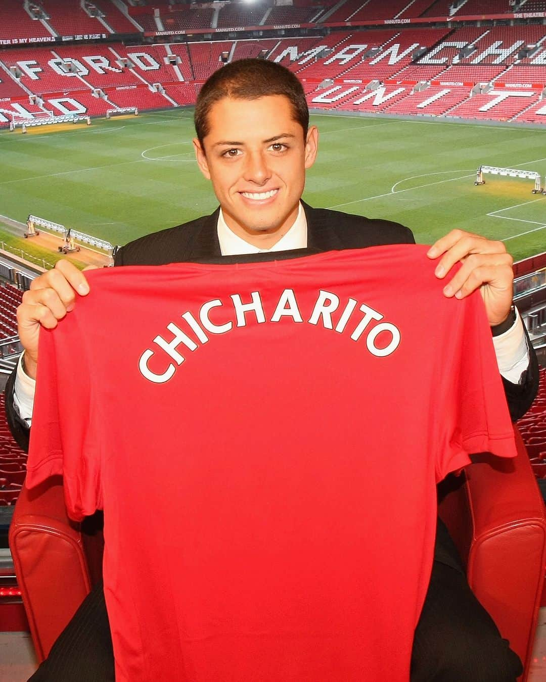 UEFAチャンピオンズリーグさんのインスタグラム写真 - (UEFAチャンピオンズリーグInstagram)「🇲🇽 Happy birthday, Chicharito!」6月1日 19時04分 - championsleague