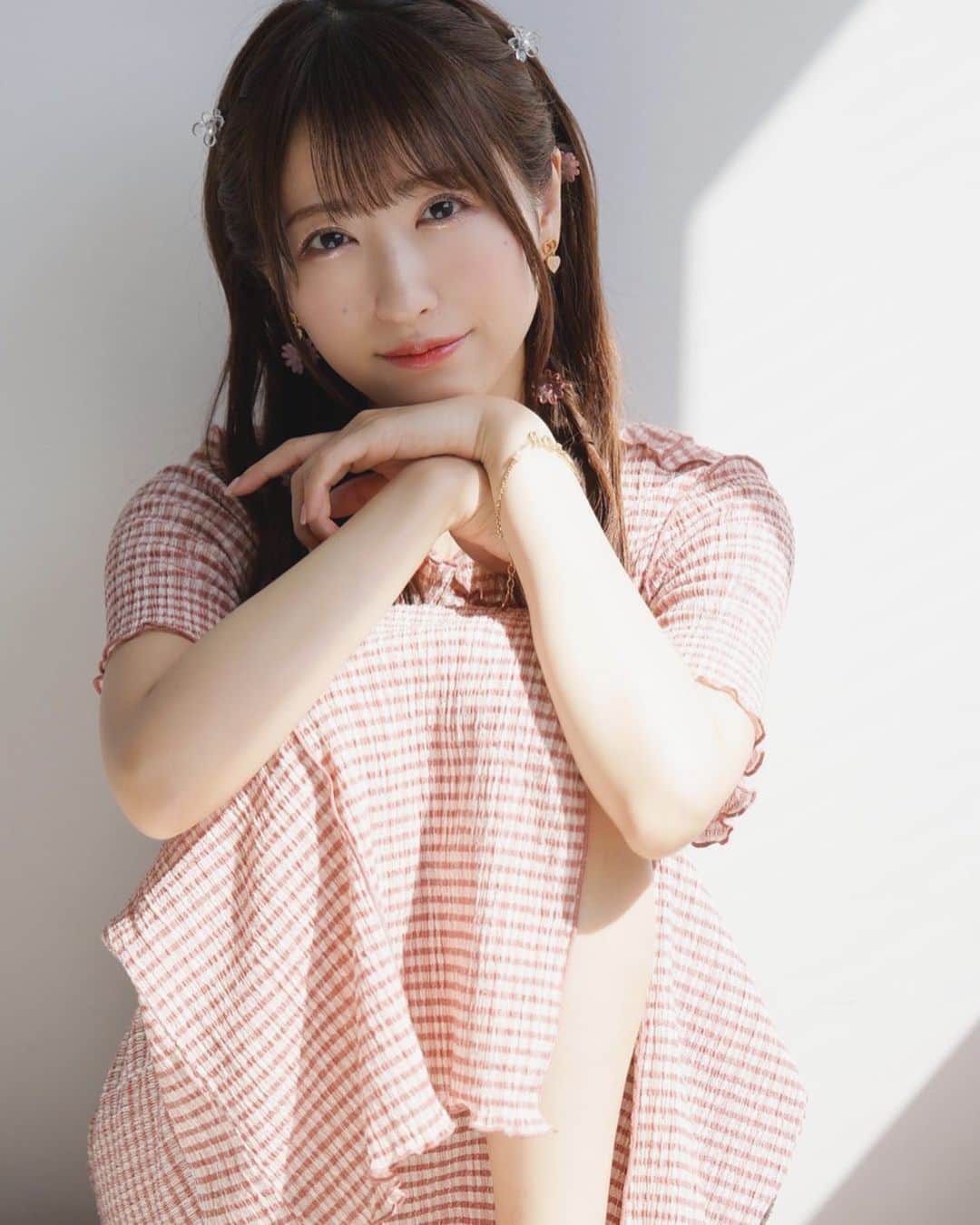 のインスタグラム：「🕊  6月のみなさんこんにちは🤍 今月もよろしくお願いします🙏🏻」