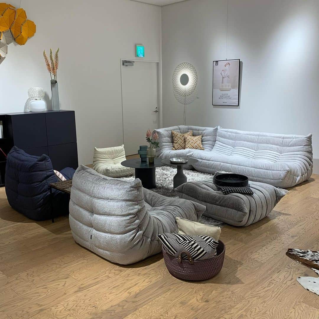 ligne roset shopのグルメインスタ