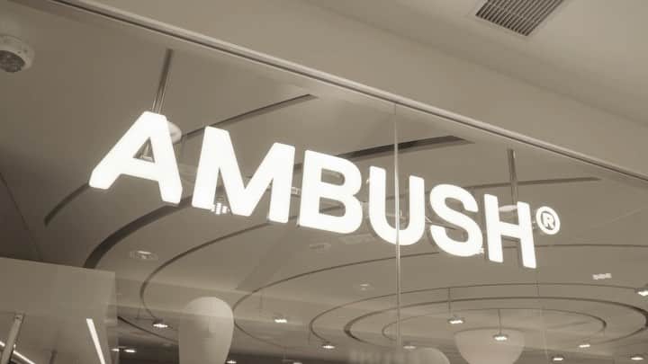 のインスタグラム：「AMBUSH designer @yoon_ambush is known for her bold and innovative designs that push the boundaries of fashion. Tap the video to learn more about her.  Stay tuned for more exciting updates from Yoon Ahn and the AMBUSH brand!  #ITHK #ITeSHOP #AMBUSH #SS23」