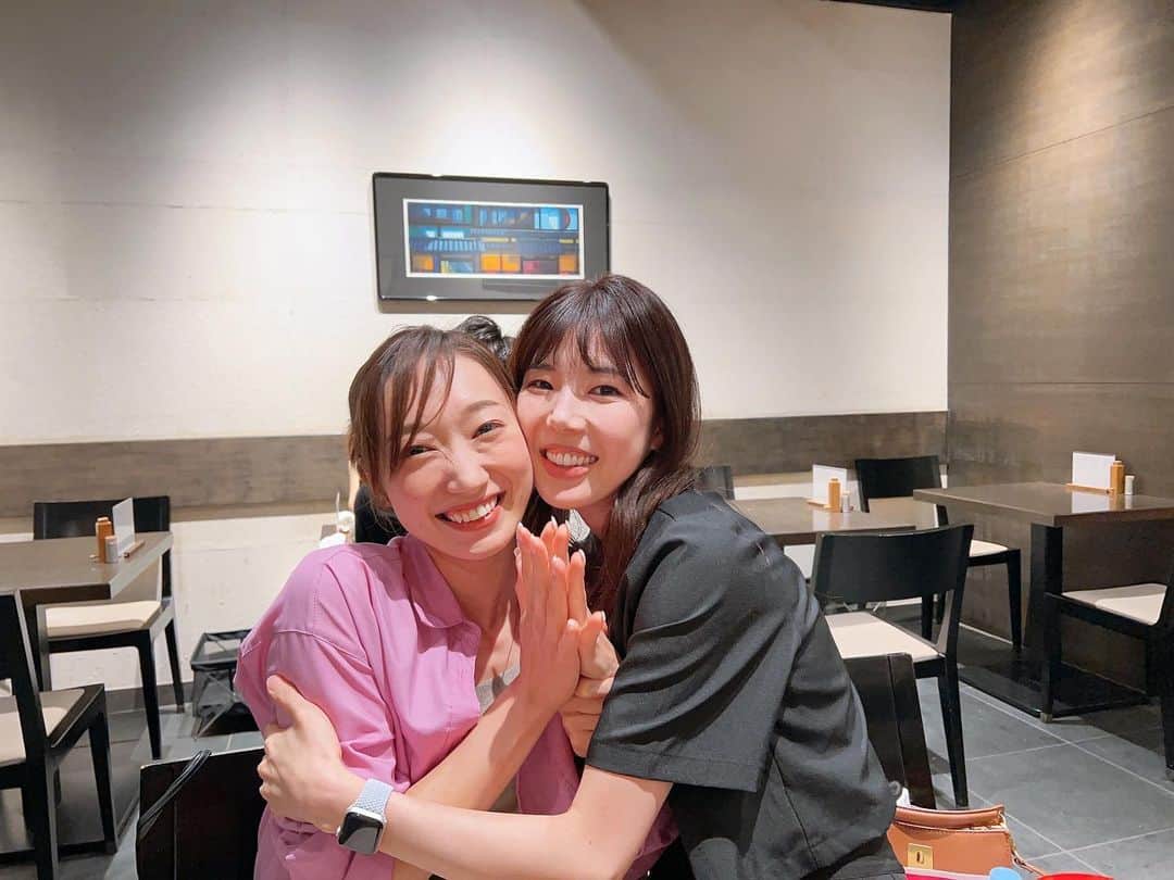 桜奈あいのインスタグラム：「⁡ りえちゃん 𝐻𝒶𝓅𝓅𝓎  𝐵𝒾𝓇𝓉𝒽𝒹𝒶𝓎🎂🥳 ⁡ いつもありがとー🫶 素敵な𝟣年になります様に✨ ⁡ これからも大好き❤️ ⁡ 食べる度にお蕎麦美味しー！！って言ってるりえちゃん可愛かった🥰  #おめでとう🎂 #宝塚#同期」