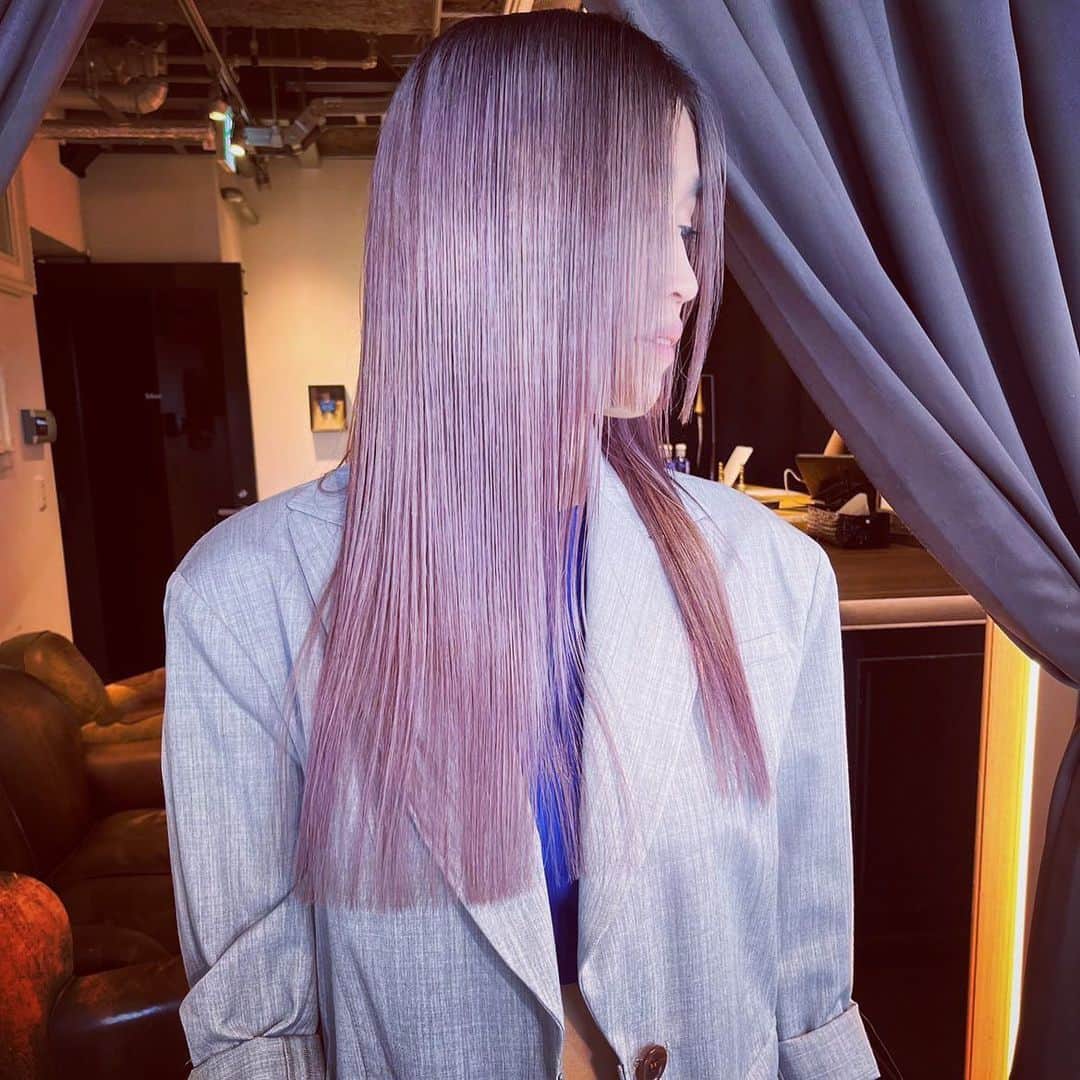 峰なゆかのインスタグラム：「美容院で髪の毛を紫にしてもらったよ〜！ #purplehair #japanesegirl」