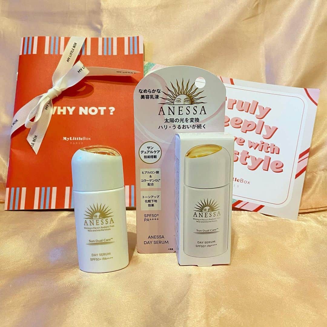 岩下真奈さんのインスタグラム写真 - (岩下真奈Instagram)「2023.06.01 #daily 🕊 * 憧れだったMy Little Box( @my_little_box_japan ) 🎁 . 5月BOXのテーマは"WHY NOT?" 自分だけの個性を大切にし自分らしくいることを応援してくれるボックス🥂 . . ▫️ANESSA デイセラム 保湿、美容成分配合で、ハリ・うるおいのある肌を目指す“UV美容乳液”⛅️ 自然なツヤ感を演出するトーンアップ効果も◎ . ▫️VT シカバイタルエッセンス 乾燥によりくすんだ肌にうるおいを与え、 肌本来のツヤを引き出してくれる🫧 . ▫️dejavu ラスティンファイン 極細クリームペンシルダークブラウン 1.5mmの極細芯で、極細ラインや目のキワなど、 細かい部分までなめらかに描ける🪄 ダークブラウンは、今年の2月に発売された新色🤎 . . それからオリジナルアイテムのブレスレットもついてきた~✨ トレンドのチェーンとこっくりアイボリーの2つ、 これからの季節ピッタリだし重ね付けして使お🪞 . コスメが入ってたポーチも サイズちょうど良いし可愛くて使える🥹‪‪❤︎‬ . . 何が入ってるか分からないで届くお楽しみ感も テーマに沿って込められた想いも 実際に使えすぎるコスメもめっちゃ嬉しい🩰🎶 . . 毎月、税込3,350円でお届けしてくれるんだけど 普通にお値段以上だしお楽しみも込めてプライスレスすぎる🏵 . ストーリー>ハイライトにも My Little Boxのことまとめるから見てね🩷 . . . #pr #インフルエンサーワークス #マイリトルボックス #mylittlebox #ANESSA #アネッサ #日焼け止め #VT #シカ #デジャヴュ #アイラインペンシル #アクセサリー」6月1日 19時33分 - mana_mdleam