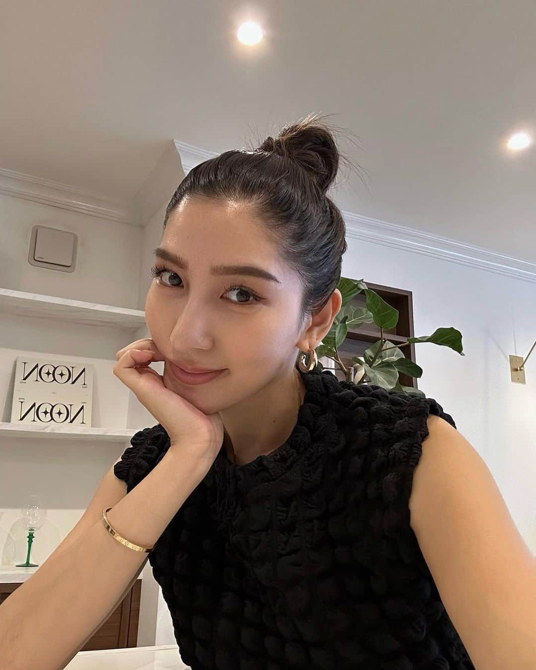 HARUEのインスタグラム：「✌🏼🤍  #me」
