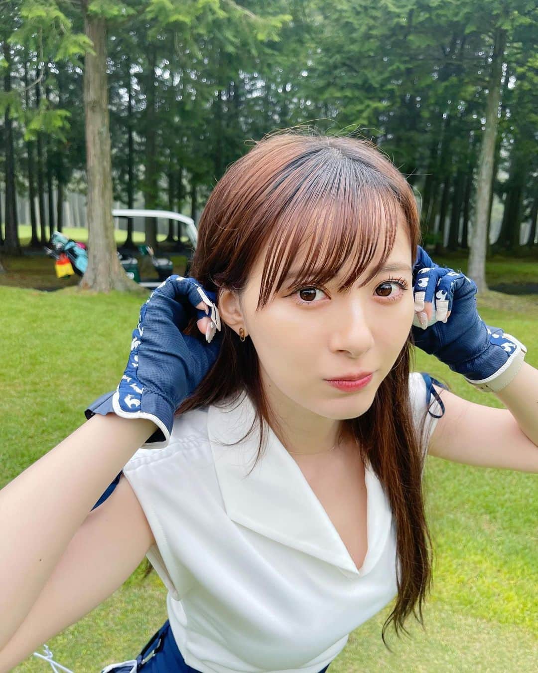 生田衣梨奈のインスタグラム：「西富士ゴルフクラブに行ってきた♡ ⁡ めちゃくちゃ朝霧が凄くて 前が見えませんでしたが頑張りました！！ ⁡ morningmusume23 #モーニング娘23#helloproject #えりぽんかわいい #生田衣梨奈のVSゴルフ5  #ELEYVSGOLF #生田衣梨奈 #ootd #l4l #love #ig_japan #Followme #ゴルフ #GOLF #ゴルフ女子 #西富士ゴルフクラブ #静岡 #西富士 #ゴルフクラブ」