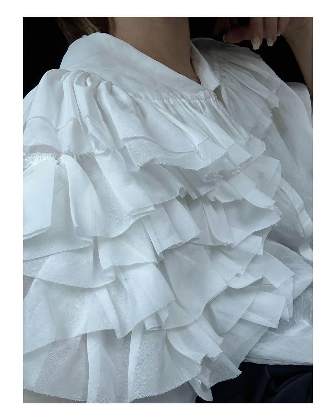 yori designerさんのインスタグラム写真 - (yori designerInstagram)「🤍🤍🤍 #shirocon #yori_japan  #ダリアシャツドレス」6月1日 19時37分 - yoko915