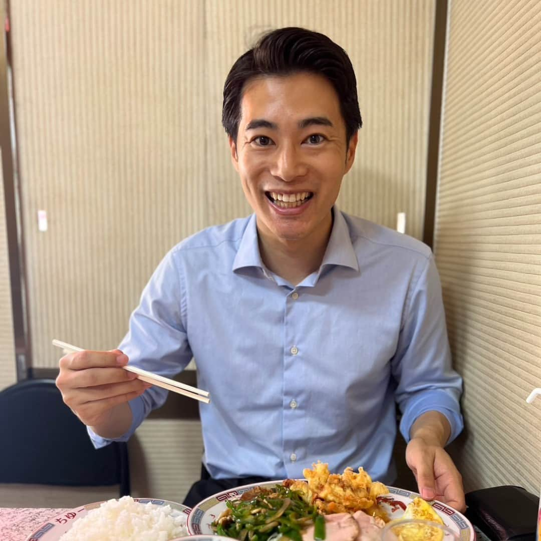 テレビ朝日アナウンサー公式さんのインスタグラム写真 - (テレビ朝日アナウンサー公式Instagram)「夜9時54分からは #報道ステーション ロケの合間のご飯といえば町中華！安い、早い、旨い。 そしてメニューも豊富！ご飯に迷ったらいつも町中華にしています！  #井澤健太朗」6月1日 20時00分 - tvasahi_announcers