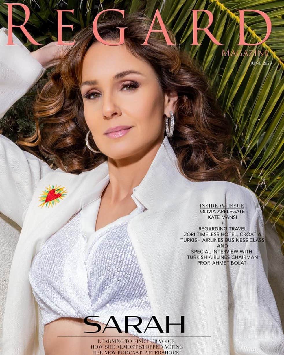 サラ・ウェイン・キャリーズのインスタグラム：「Our June 2023 issue is graced by the beautiful and talented @sarahwaynecallies   Not only is she our cover girl, but she’s also our birthday girl. Let’s show her some love for both!」