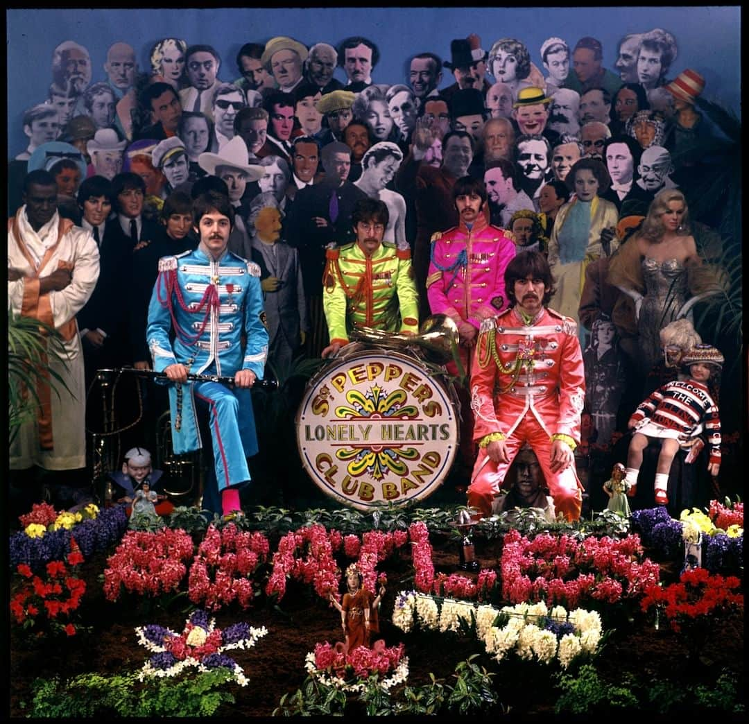 The Beatlesさんのインスタグラム写真 - (The BeatlesInstagram)「#OTD in #1967 the UK LP of Sgt. Pepper's Lonely Hearts Club Band was released. Like today, it was also a Thursday.  About Pepper, Paul said, "“We were opening up artistically and taking all the blinkers off.”   @johnlennon @paulmccartney @georgeharrisonofficial @ringostarrmusic  Photos © Apple Corps Ltd.」6月1日 20時00分 - thebeatles